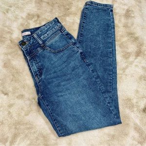 High Rise Curvy Jegging 💙